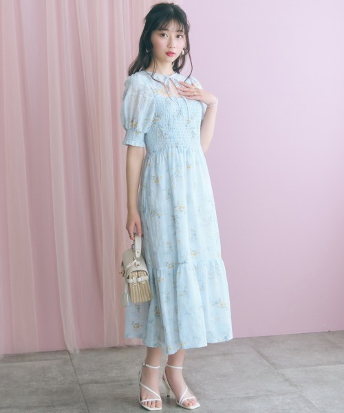 marun(マルン)の「<大きいサイズ>ボレロ風フラワープリントワンピース marun(ワンピース・レディース・ブラック系/ブルー系・L/LL/3L/5L/4L)」の21枚目の写真
