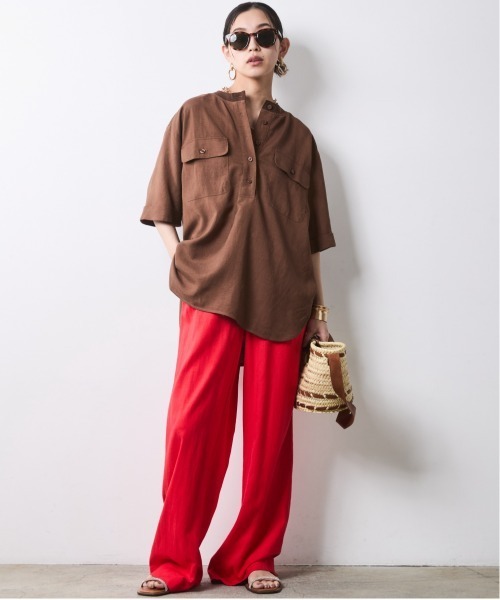 CHIC STYLE(シックスタイル)の「【セットアップ対応】衿リブハーフスリーブブラウス<大きいサイズ有>シックスタイル(シャツ/ブラウス・レディース・ネイビー/オフホワイト/モカ・3L/LL/L/M/5L/4L)」の5枚目の写真