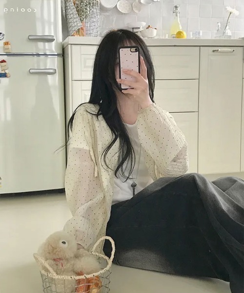 Aelina(エリナ)の「フード付きドット柄日焼け対策羽織ジャケット(その他アウター・レディース・ホワイト/ブルー/ライトベージュ・FREE)」の10枚目の写真