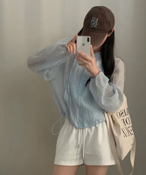 Aelina(エリナ)の「フード付きドット柄日焼け対策羽織ジャケット(その他アウター・レディース・ホワイト/ブルー/ライトベージュ・FREE)」の19枚目の写真
