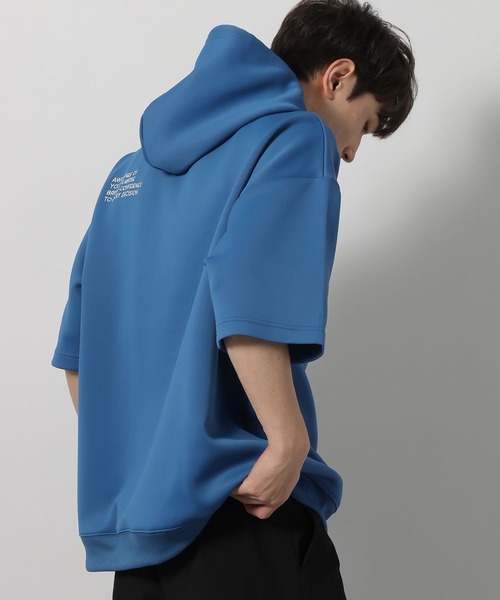 LAKOLE(ラコレ)の「ダンボールロゴパーカー / 660840(パーカー・メンズ・ホワイト/ブラック/ダークオリーブ・MEDIUM/LARGE)」の3枚目の写真