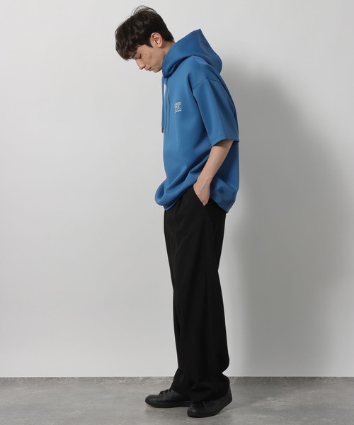 LAKOLE(ラコレ)の「ダンボールロゴパーカー / 660840(パーカー・メンズ・ホワイト/ブラック/ダークオリーブ・MEDIUM/LARGE)」の18枚目の写真