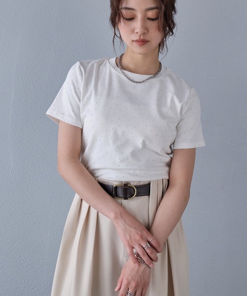 murea(ミュレア)の「クロップド丈ラインストーン半袖Tシャツ(Tシャツ/カットソー・レディース・ホワイト/ブラック/グレー・FREE)」の2枚目の写真