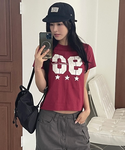 UNE MANSION(ユヌマンション)の「ヴィンテージ風ナンバリングデザインTシャツカットソー(Tシャツ/カットソー・レディース・レッド/ホワイト/ブラック・FREE)」の21枚目の写真