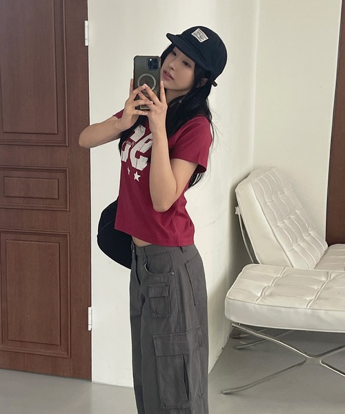UNE MANSION(ユヌマンション)の「ヴィンテージ風ナンバリングデザインTシャツカットソー(Tシャツ/カットソー・レディース・レッド/ホワイト/ブラック・FREE)」の14枚目の写真