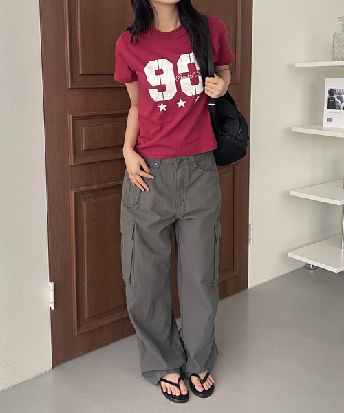 UNE MANSION(ユヌマンション)の「ヴィンテージ風ナンバリングデザインTシャツカットソー(Tシャツ/カットソー・レディース・レッド/ホワイト/ブラック・FREE)」の17枚目の写真