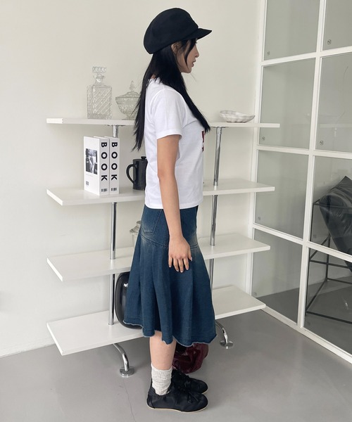 UNE MANSION(ユヌマンション)の「ヴィンテージ風ナンバリングデザインTシャツカットソー(Tシャツ/カットソー・レディース・レッド/ホワイト/ブラック・FREE)」の5枚目の写真