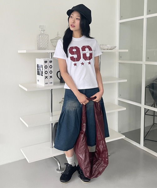 UNE MANSION(ユヌマンション)の「ヴィンテージ風ナンバリングデザインTシャツカットソー(Tシャツ/カットソー・レディース・レッド/ホワイト/ブラック・FREE)」の12枚目の写真