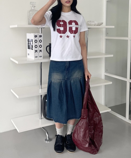 UNE MANSION(ユヌマンション)の「ヴィンテージ風ナンバリングデザインTシャツカットソー(Tシャツ/カットソー・レディース・レッド/ホワイト/ブラック・FREE)」の11枚目の写真