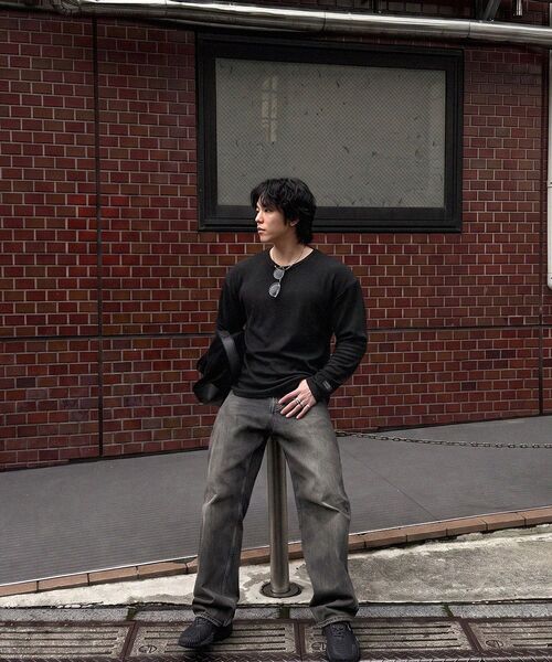 PHERMENON(フェルメノン)の「ルーズフィットリブロングスリーブ - ブラウン(Tシャツ/カットソー・メンズ・ブラウン・1/2/3)」の7枚目の写真