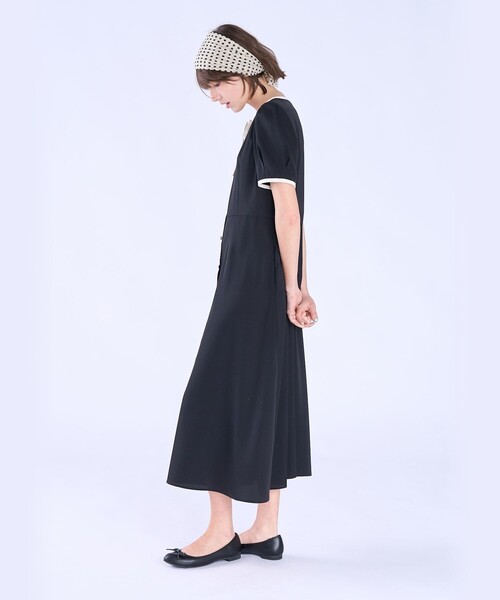 To b. by agnes b.（トゥービーバイアニエスベー）の「WEBスペシャル ポリエステル バイカラー 半袖 ワンピース（ワンピース・レディース・ブラック・40/38/36）」の6枚目の写真