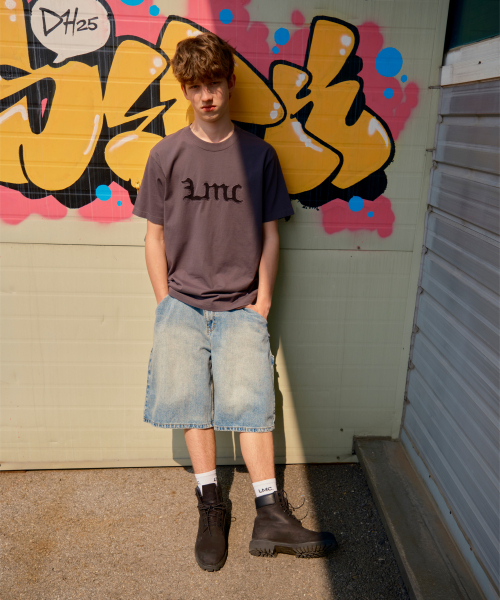 LMCの「CUT OUT GOTHIC LOGO TEE charcoal(Tシャツ/カットソー・レディース・その他・SMALL/MEDIUM/LARGE/X-LARGE)」の2枚目の写真