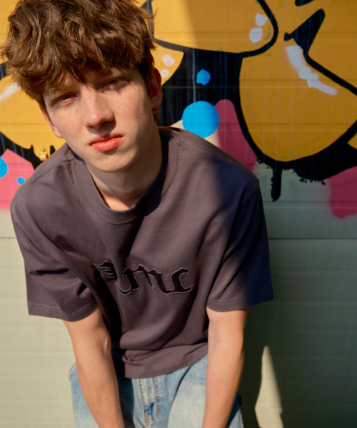 LMCの「CUT OUT GOTHIC LOGO TEE charcoal(Tシャツ/カットソー・レディース・その他・SMALL/MEDIUM/LARGE/X-LARGE)」の3枚目の写真