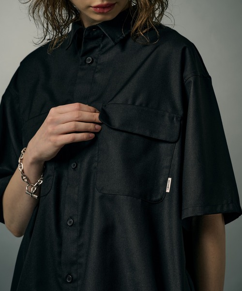 WETTEMPT(ウィテンプト)の「FUNCTIONAL DOUBLE POCKET SHIRT / ファンクショナルダブルポケットシャツ(シャツ/ブラウス・メンズ・ブラック/チャコールグレー・LARGE/MEDIUM/SMALL)」の11枚目の写真