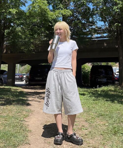 ARTISTWEAR（アーティストウェア）の「[ATW] オートグラフバミューダパンツ - 2COLOR（その他パンツ・レディース・グレー/ブラック・X-LARGE/LARGE/MEDIUM/4XL）」の14枚目の写真