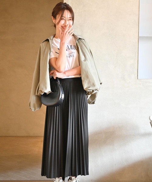 Ehre style(エーレスタイル)の「綺麗め好きへ 艶で格上げ バルーンブルゾン(ブルゾン・レディース・アイボリー/ブラック/カーキ・FREE)」の15枚目の写真