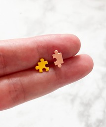 YU-KA:パズルピースモチーフピアス Puzzle piece motif earrings