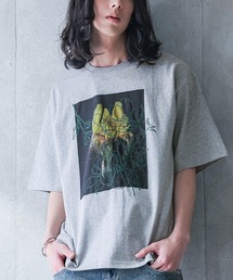 MDR | 『フラワーフォト刺繍クルーTシャツ』(Tシャツ/カットソー)