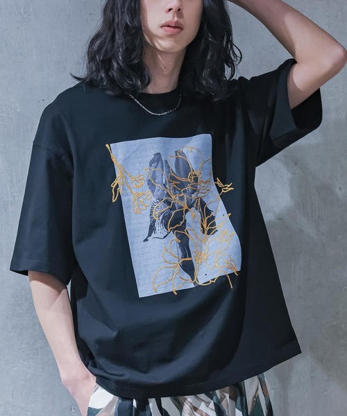 MDR(エムディアール)の「『フラワーフォト刺繍クルーTシャツ』(Tシャツ/カットソー・メンズ・オフホワイト/杢グレー/ブラック・L/M/XL)」の3枚目の写真