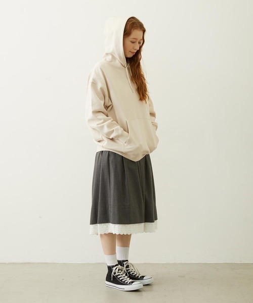 MILKFED.(ミルクフェド)の「COOPER ARCH LOGO SWEAT HOODIE(パーカー・レディース・アッシュ/グリーン/オフホワイト・M/L)」の8枚目の写真