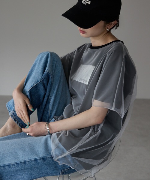each(イーチ)の「チュールレイヤード箔プリントTシャツ(Tシャツ/カットソー・レディース・ブラック/ホワイト・FREE)」の16枚目の写真
