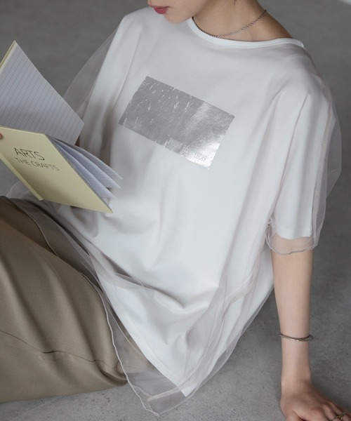 each(イーチ)の「チュールレイヤード箔プリントTシャツ(Tシャツ/カットソー・レディース・ブラック/ホワイト・FREE)」の3枚目の写真