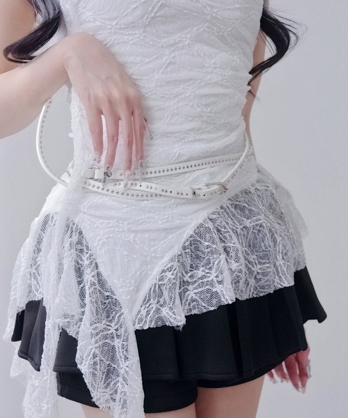 Diable baiser(ディアブルベーゼ)の「Y2K バレエコア レース チョーカー付 キャミレイヤードトップス / アシンメトリー ストレッチ(キャミソール・レディース・ホワイト/ブラック・FREE)」の6枚目の写真