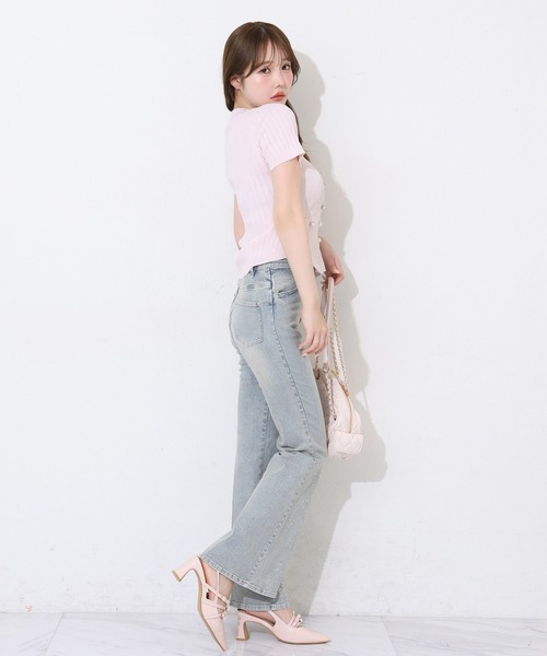 one after another NICE CLAUP(ワンアフターアナザーナイスクラップ)の「チェーン付きキラキラデニム(デニムパンツ・レディース・ライトブルー/ブルー・SMALL/MEDIUM)」の20枚目の写真