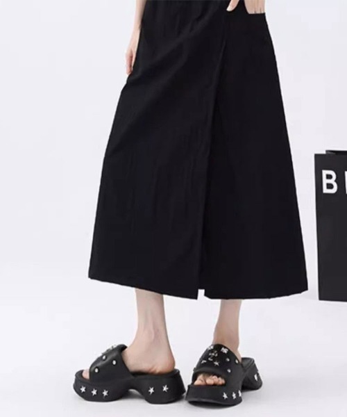 Flugge（フラッジー）の「ラップスカート風ワイドパンツ（スカート・レディース・ベージュ/ブラック・MEDIUM/LARGE）」の3枚目の写真