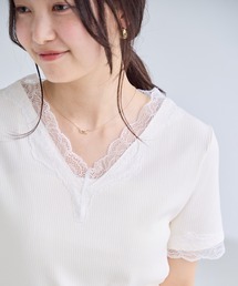 VIS（ビス）の「レーストリムVネックTシャツ/汗ジミ加工（Tシャツ/カットソー）」