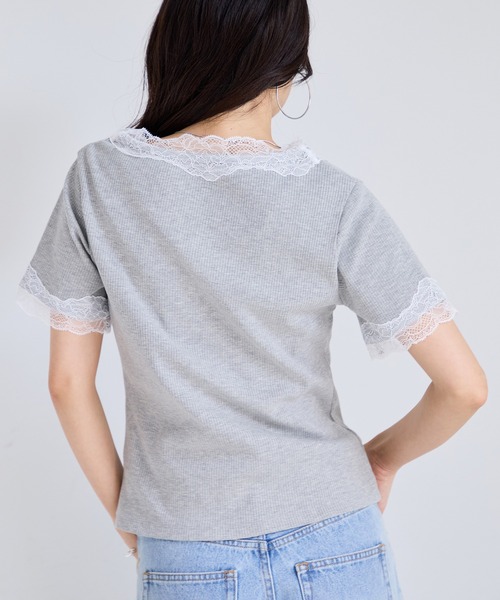 VIS(ビス)の「レーストリムVネックTシャツ/汗ジミ加工(Tシャツ/カットソー・レディース・ブラック/オフホワイト/ライトグレー・FREE)」の18枚目の写真