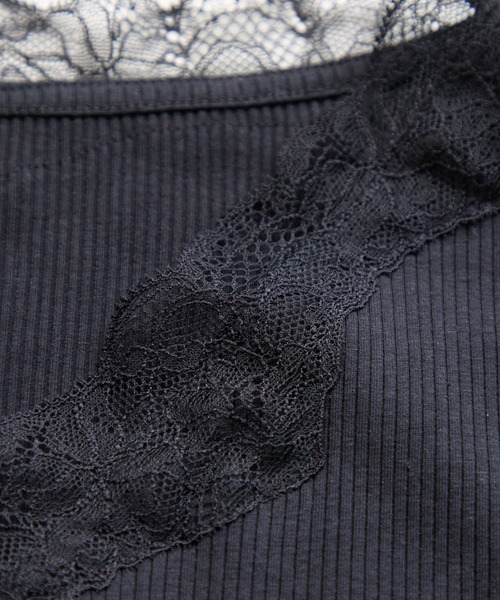VIS(ビス)の「レーストリムVネックTシャツ/汗ジミ加工(Tシャツ/カットソー・レディース・ブラック/オフホワイト/ライトグレー・FREE)」の11枚目の写真