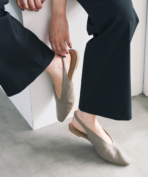 Spick & Span(スピックアンドスパン)の「《WEB限定カラー有り / 》Spick & Span スプリングバックフラット(パンプス・レディース・ブラック/レッド/ベージュ系その他・38/37/36)」の2枚目の写真