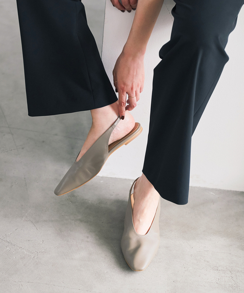 Spick & Span(スピックアンドスパン)の「《WEB限定カラー有り / 》Spick & Span スプリングバックフラット(パンプス・レディース・ブラック/レッド/ベージュ系その他・38/37/36)」の6枚目の写真