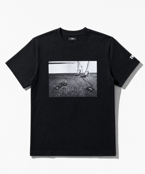 TMT(ティーエムティー)の「【TMT×Ellen Von Unwerth】DRY COTTON S/S TEE (video)(Tシャツ/カットソー・メンズ・ホワイト/ブラック・MEDIUM/X-LARGE/LARGE)」の2枚目の写真