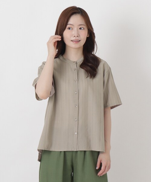 one'sterrace(ワンズテラス)の「コットンドビー 前開きブラウス(シャツ/ブラウス・レディース・グリーン系その他6/アイボリー系8/ブラウン系8/ブラック系8・02)」の3枚目の写真