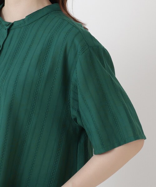 one'sterrace(ワンズテラス)の「コットンドビー 前開きブラウス(シャツ/ブラウス・レディース・グリーン系その他6/アイボリー系8/ブラウン系8/ブラック系8・02)」の9枚目の写真