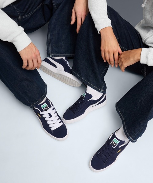 PUMA(プーマ)の「PUMA プーマ ユニセックス スウェード クラシック スニーカー(スニーカー・メンズ・レッド/ネイビー/ブラック×ホワイト/スモークピンク/ミント/ダークブラウン系/オレンジ/ブラック・26.0cm/27.0cm/25.5cm/24.0cm/24.5cm/23.0cm/23.5cm/25.0cm/26.5cm/22.5cm/27.5cm/28.0cm/28.5cm/29.0cm/30.0cm/22.0cm)」の5枚目の写真