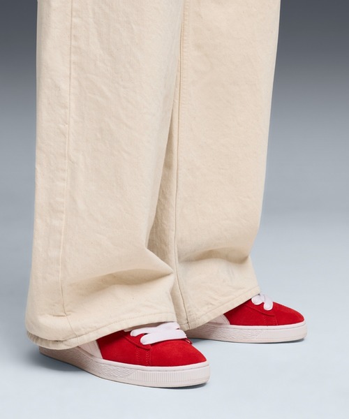 PUMA(プーマ)の「PUMA プーマ ユニセックス スウェード クラシック スニーカー(スニーカー・メンズ・レッド/ネイビー/ブラック×ホワイト/スモークピンク/ミント/ダークブラウン系/オレンジ/ブラック・26.0cm/27.0cm/25.5cm/24.0cm/24.5cm/23.0cm/23.5cm/25.0cm/26.5cm/22.5cm/27.5cm/28.0cm/28.5cm/29.0cm/30.0cm/22.0cm)」の7枚目の写真