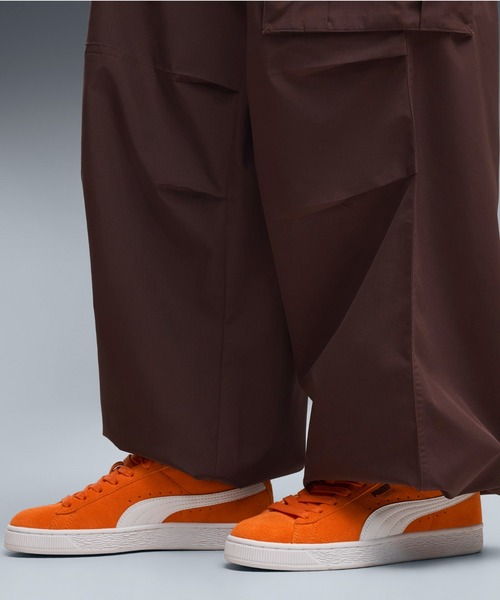 PUMA(プーマ)の「PUMA プーマ ユニセックス スウェード クラシック スニーカー(スニーカー・メンズ・レッド/ネイビー/ブラック×ホワイト/スモークピンク/ミント/ダークブラウン系/オレンジ/ブラック・26.0cm/27.0cm/25.5cm/24.0cm/24.5cm/23.0cm/23.5cm/25.0cm/26.5cm/22.5cm/27.5cm/28.0cm/28.5cm/29.0cm/30.0cm/22.0cm)」の8枚目の写真