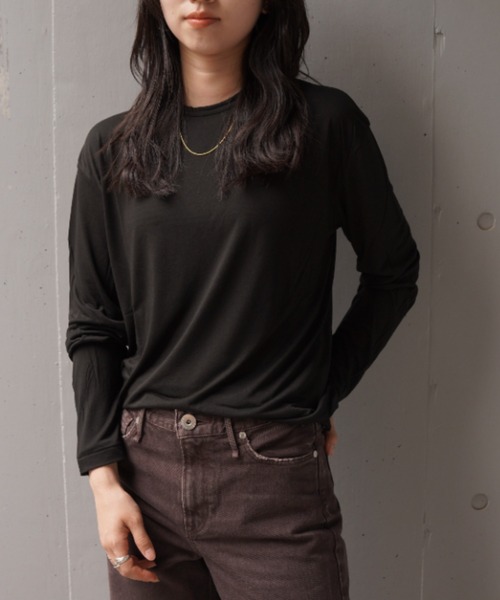 ATON(エイトン)の「ATON (エイトン) MODAL SILK JERSEY | CREW NECK PULLOVER(Tシャツ/カットソー・レディース・ホワイト/ピンク/ブラック・2)」の2枚目の写真