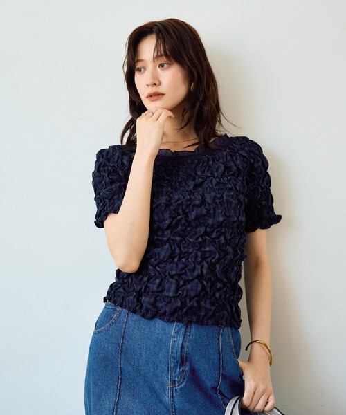 YECCA VECCA(イェッカヴェッカ)の「2wayチェック柄シャーリングブラウス(シャツ/ブラウス・レディース・ネイビー/アイボリー・FREE)」の20枚目の写真