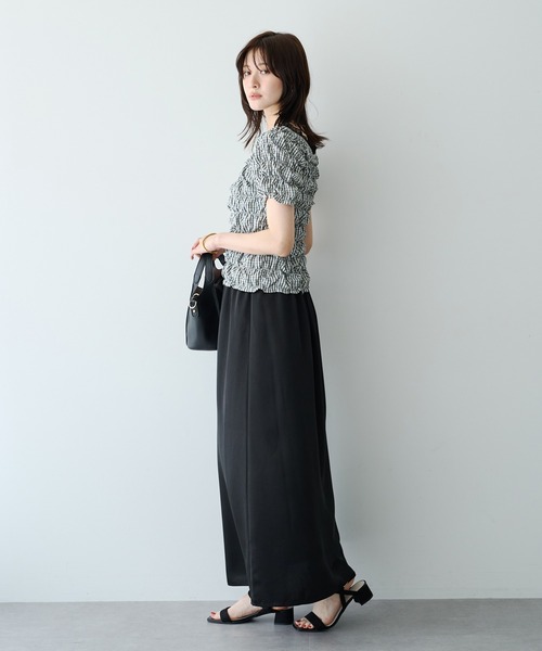 YECCA VECCA(イェッカヴェッカ)の「2wayチェック柄シャーリングブラウス(シャツ/ブラウス・レディース・ネイビー/アイボリー・FREE)」の16枚目の写真