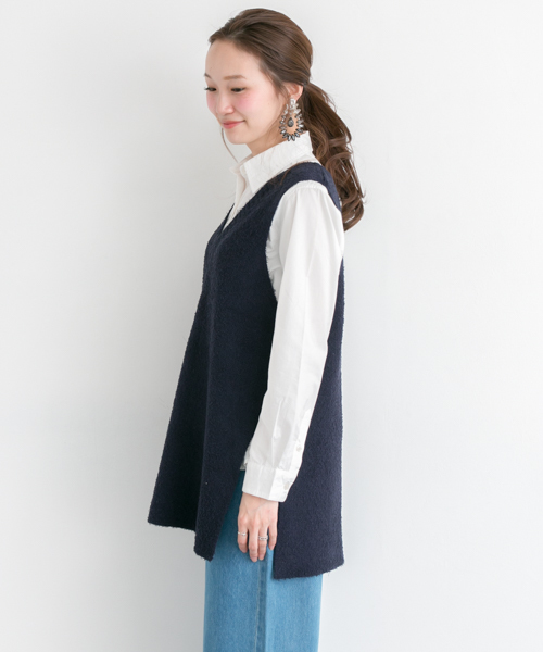 URBAN RESEARCH（アーバンリサーチ）の「UR ロングスリットベスト（ニット/セーター・レディース・ネイビー/グレー・FREE）」の6枚目の写真