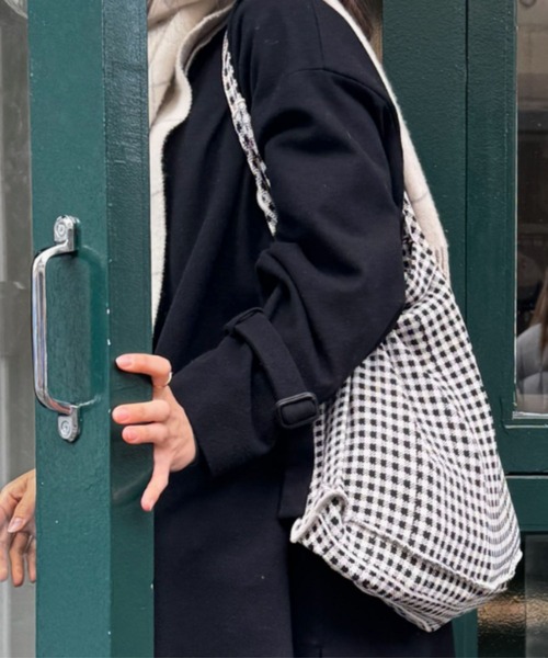 KNT365(ケイエヌティサンロクゴ)の「Mam Gingham(トートバッグ・レディース・クリーム/ブラック・FREE)」の1枚目の写真