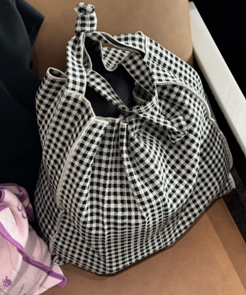 KNT365(ケイエヌティサンロクゴ)の「Mam Gingham(トートバッグ・レディース・クリーム/ブラック・FREE)」の3枚目の写真