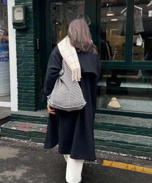 KNT365(ケイエヌティサンロクゴ)の「Mam Gingham(トートバッグ・レディース・クリーム/ブラック・FREE)」の5枚目の写真