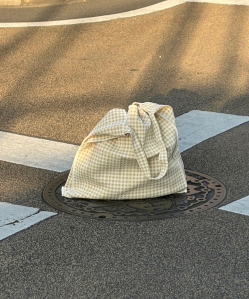 KNT365(ケイエヌティサンロクゴ)の「Mam Gingham(トートバッグ・レディース・クリーム/ブラック・FREE)」の7枚目の写真