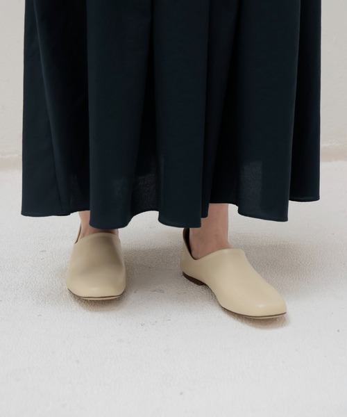 CORSO ROMA,9(コルソローマ)の「【CORSO ROMA,9/コルソローマノーヴェ】flat shoes(パンプス・レディース・ボルドー/ブラック/ホワイト・36/37)」の6枚目の写真