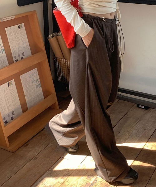 FLINEA(フリネア)の「ストライプ柄ドローストリングワイドパンツ(その他パンツ・レディース・ネイビー/ブラウン/グレー・FREE)」の11枚目の写真